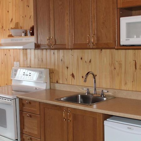 Hébergement du Bateau Tadoussac Extérieur photo